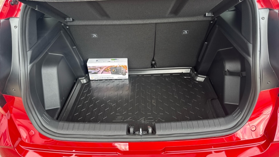 Hyundai Bayon Black Line ND26TCY Red #4