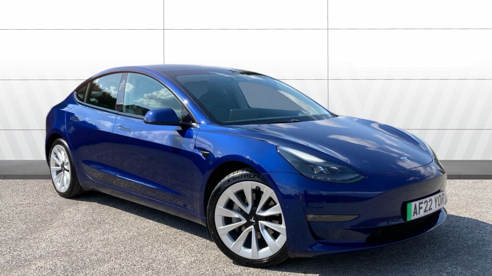 Tesla Model 3 Long Range Blue