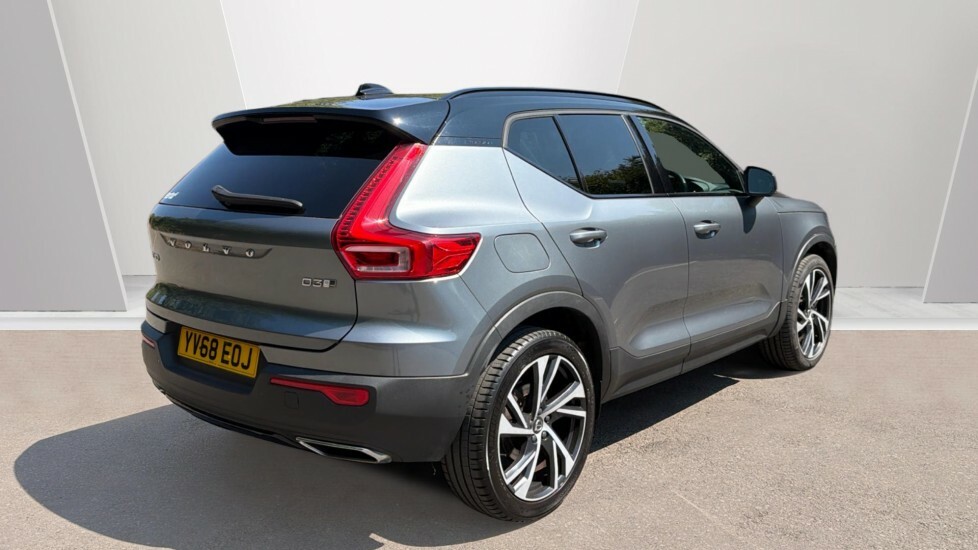 Volvo XC40 R Design Pro YV68EOJ Grey #2