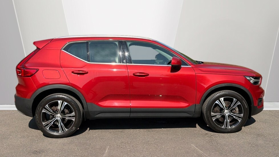 Volvo XC40 Inscription Pro YR71PMV Red #3