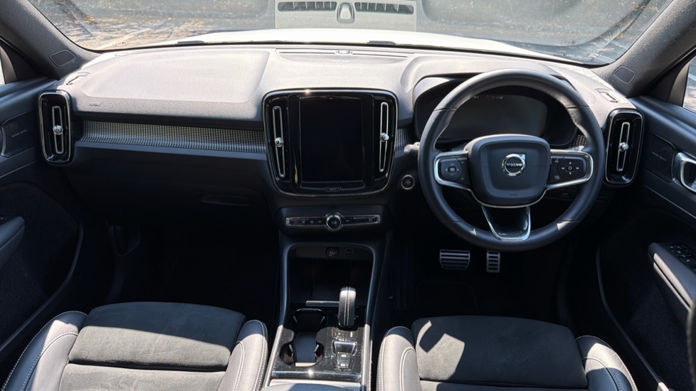 Volvo XC40 R Design GL71VOG White #5
