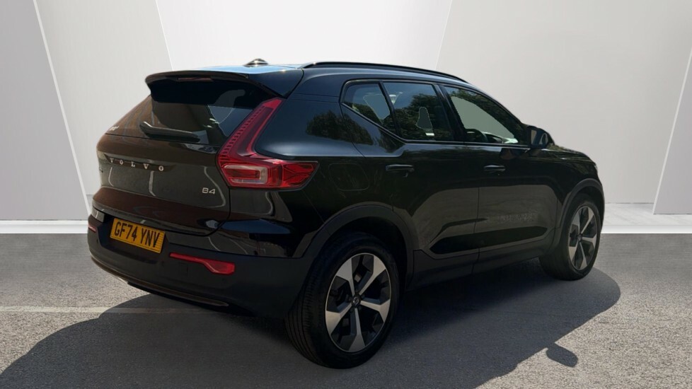 Volvo XC40 Plus Black #2