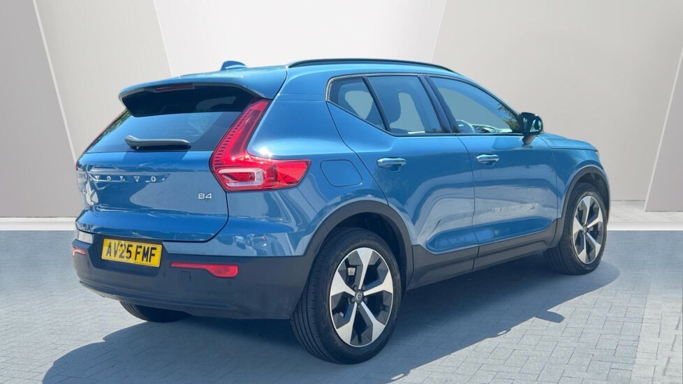 Volvo XC40 Plus Blue #2