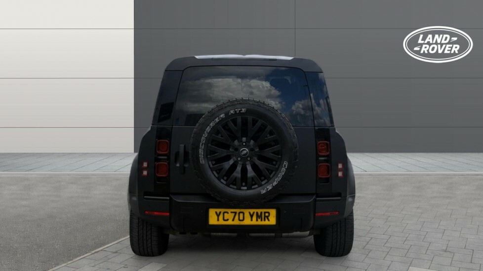 Land Rover Defender 110 S Black #6