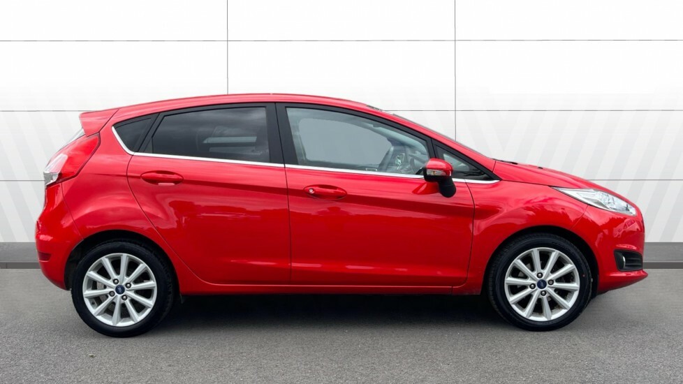 Ford Fiesta Titanium Red #5