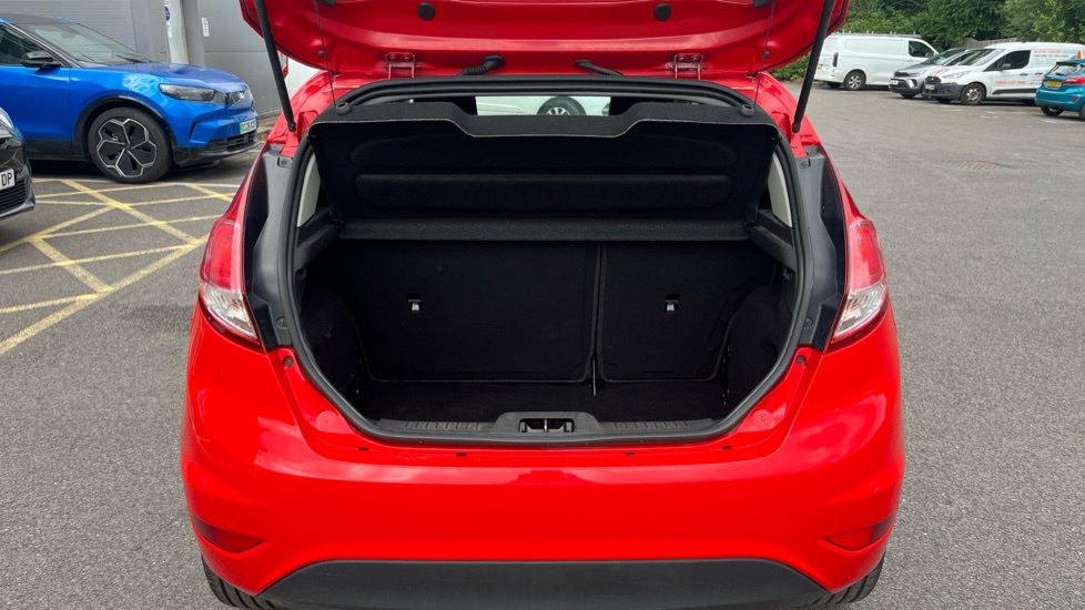 Ford Fiesta Titanium Red #4