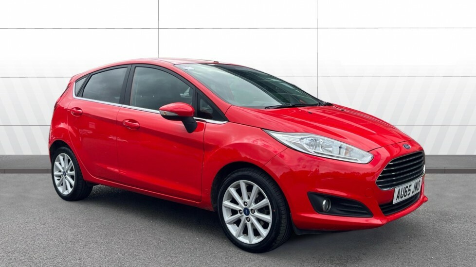 Ford Fiesta Titanium Red