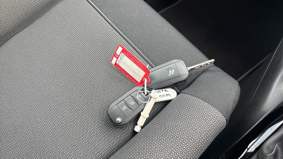 Citroen C3 Aircross 1.2 Puretech 110 Shine Plus Grey #23