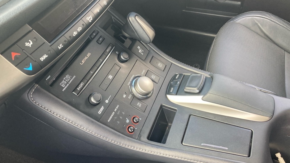 Lexus CT 1.8I 136 Ps Luxury Hatchback Hybrid Grey #13