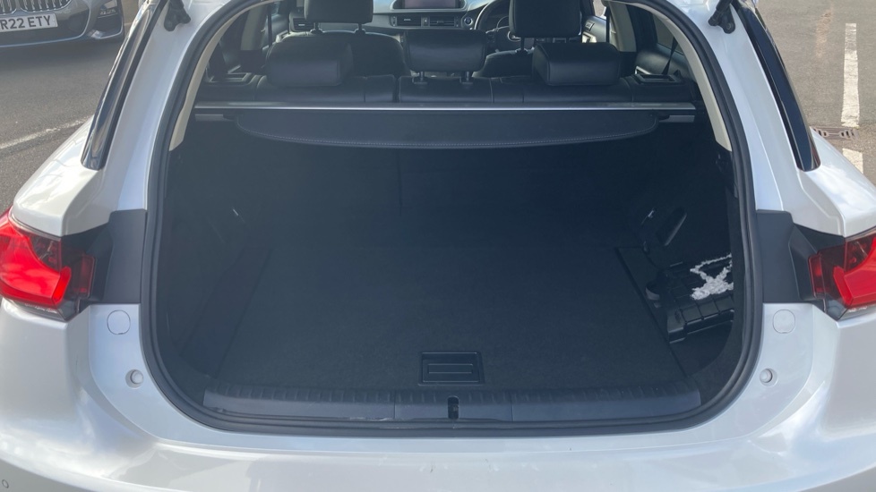 Lexus CT Premier White #4