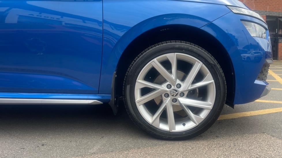 Skoda Kamiq Se L Executive Blue #5