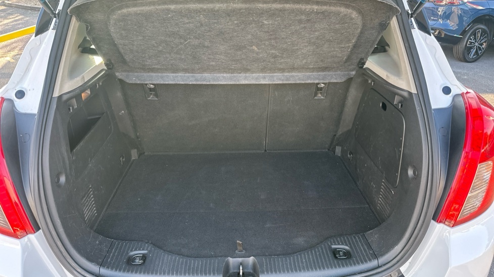 Vauxhall Mokka Exclusiv White #4