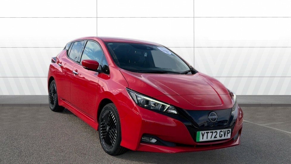 Nissan Leaf N-connecta Red
