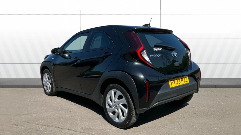 Toyota Aygo X Pure Black #2