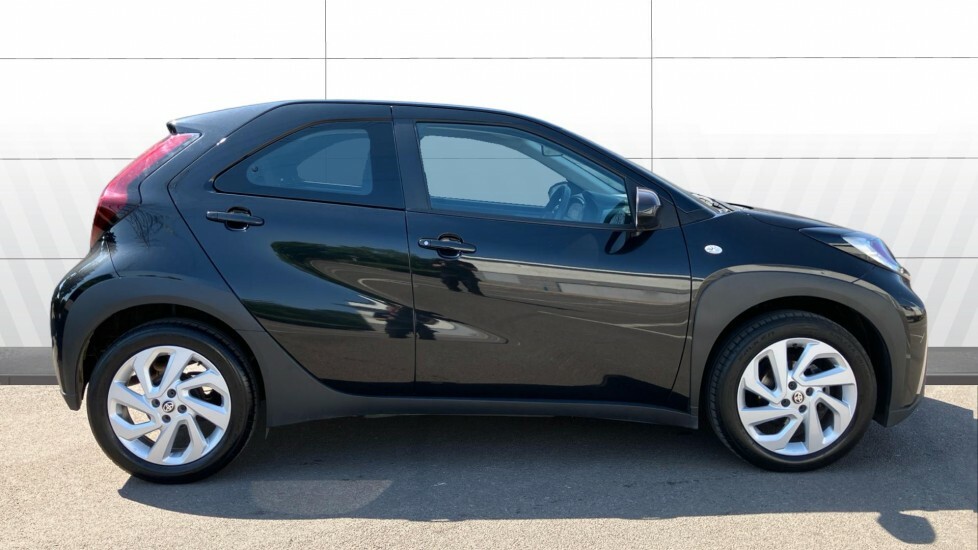 Toyota Aygo X Pure Black #5