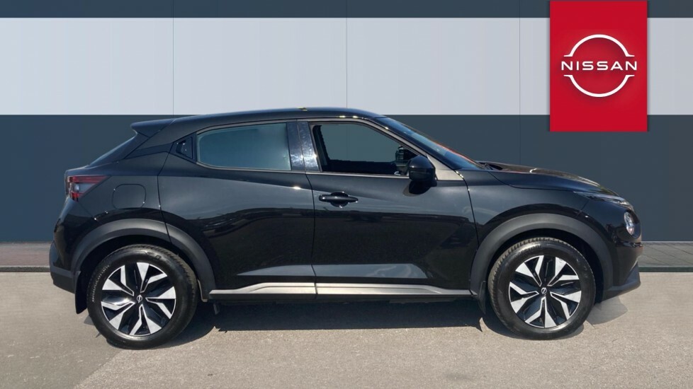 Nissan Juke Acenta Black #5