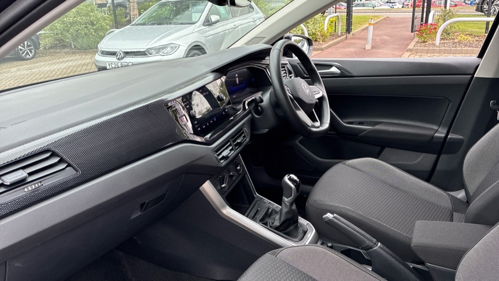 Volkswagen Polo Match Black #2