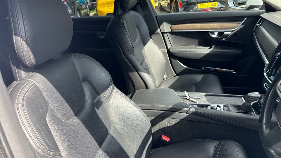 Volvo V90 Cross Country 2L Null Grey #40