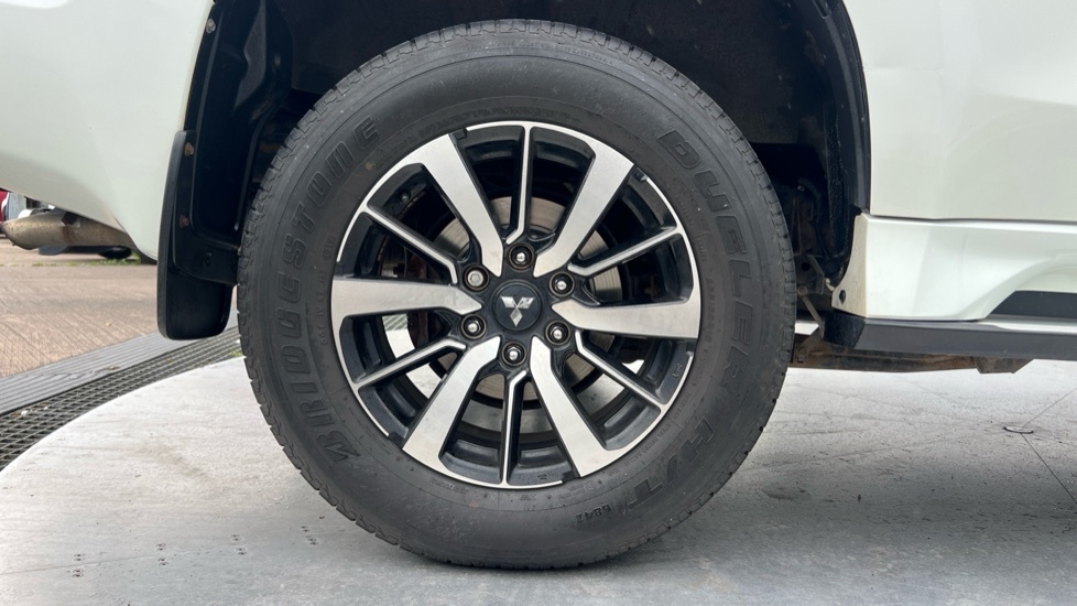 Mitsubishi Shogun Sport Sport 2020 70 #7