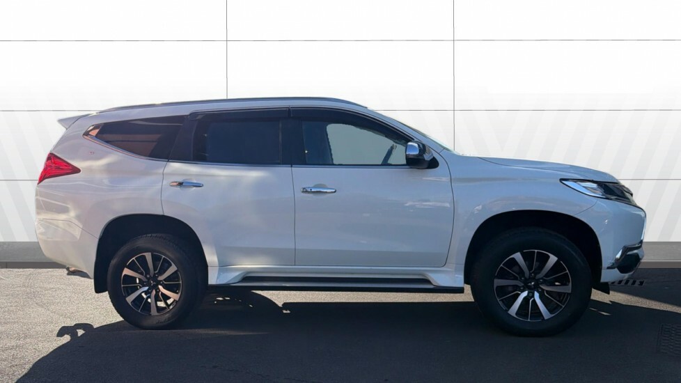 Mitsubishi Shogun Sport 3 White #5