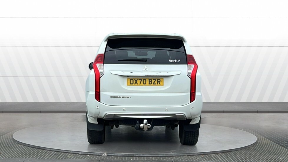 Mitsubishi Shogun Sport 3 White #6