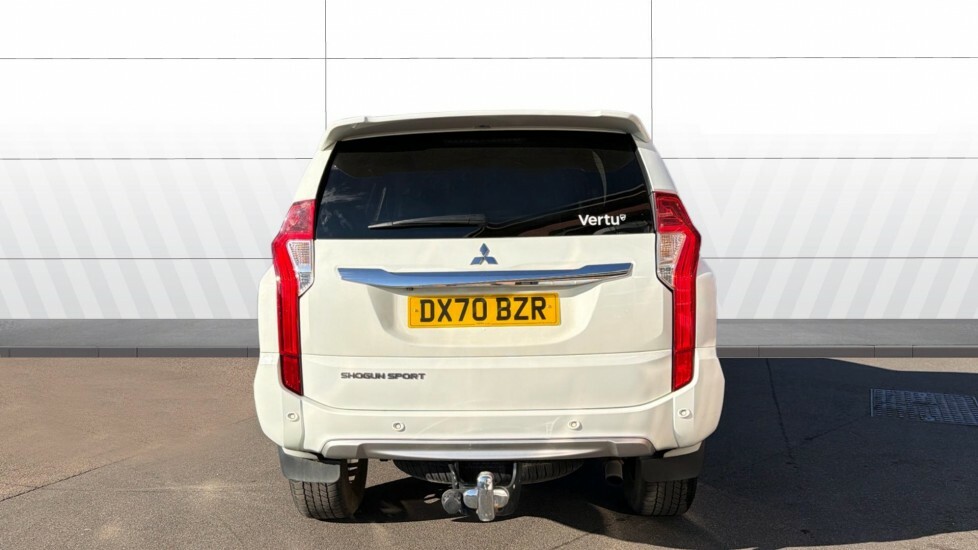 Mitsubishi Shogun Sport 3 White #6