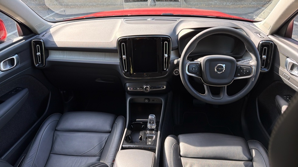 Volvo XC40 Inscription Pro LC22KHK Red #5