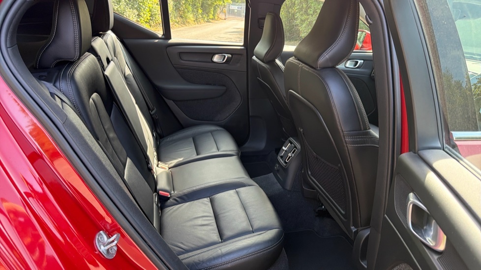 Volvo XC40 Inscription Pro LC22KHK Red #6
