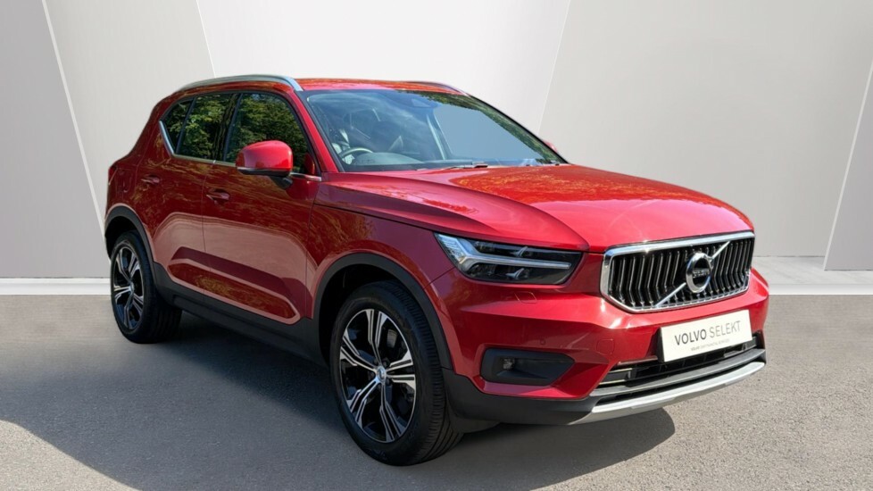 Volvo XC40 Inscription Pro Red