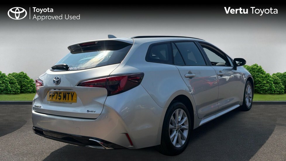 Toyota Corolla Icon Silver #2