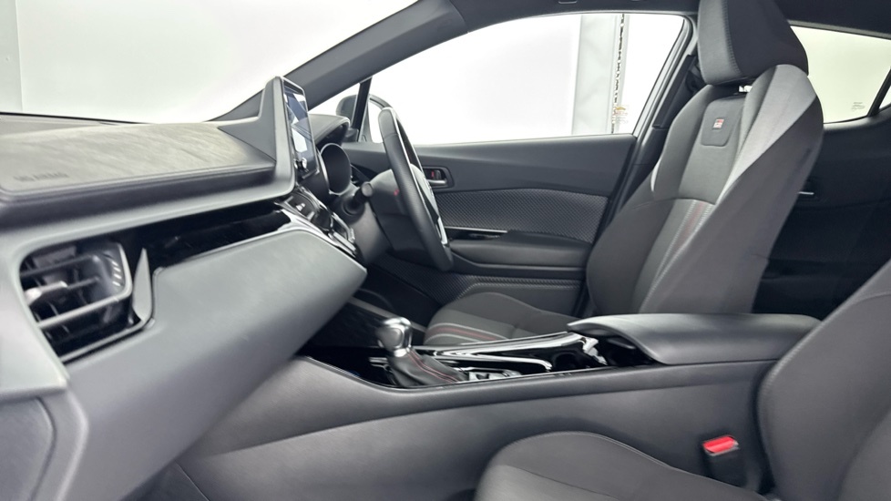 Toyota C-Hr 1.8 Hybrid Excel Cvt White #5