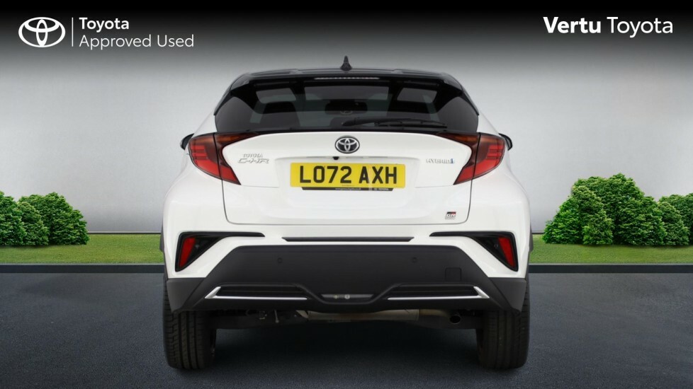 Toyota C-Hr 1.8 Hybrid Excel Cvt White #26