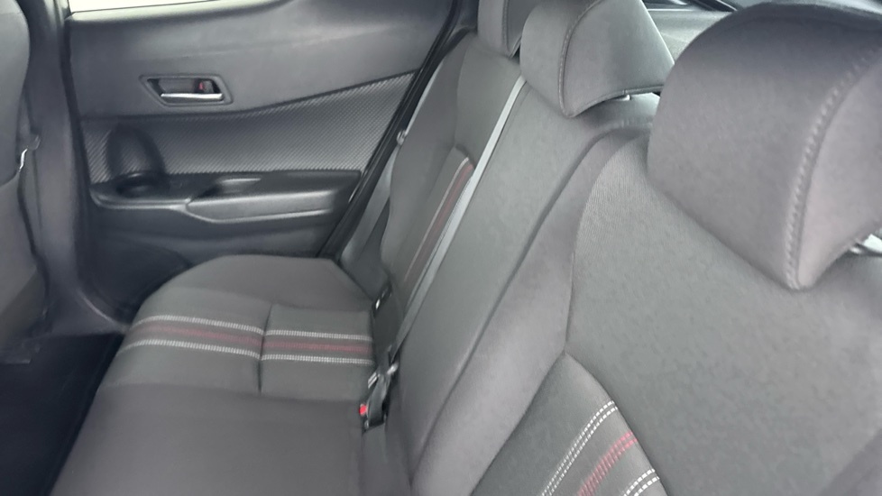 Toyota C-Hr 1.8 Hybrid Excel Cvt White #15