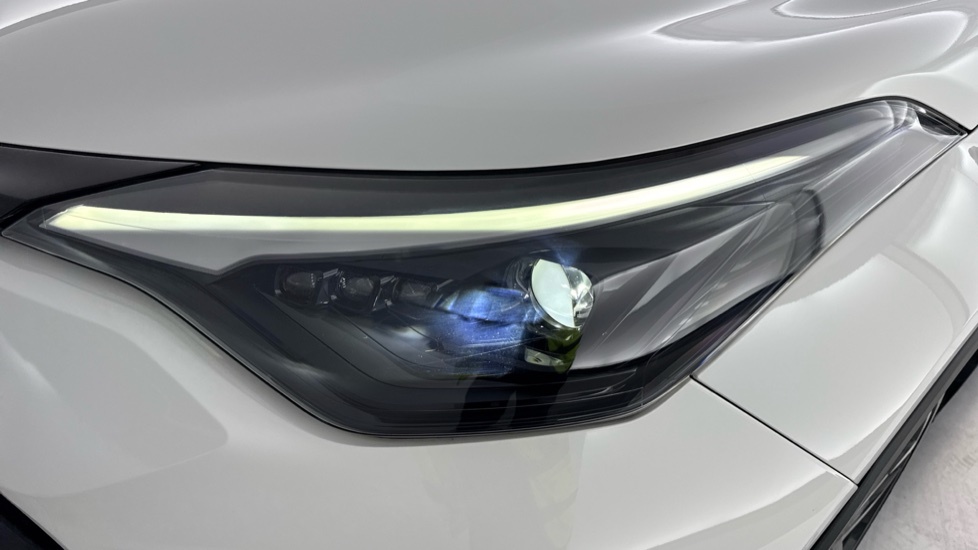 Toyota C-Hr 1.8 Hybrid Excel Cvt White #20