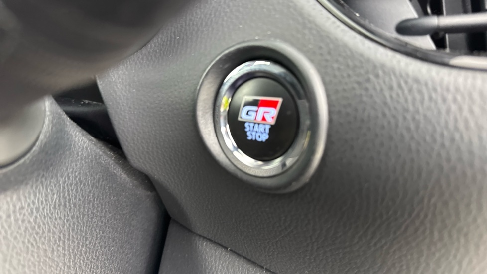 Toyota C-Hr 1.8 Hybrid Excel Cvt White #16