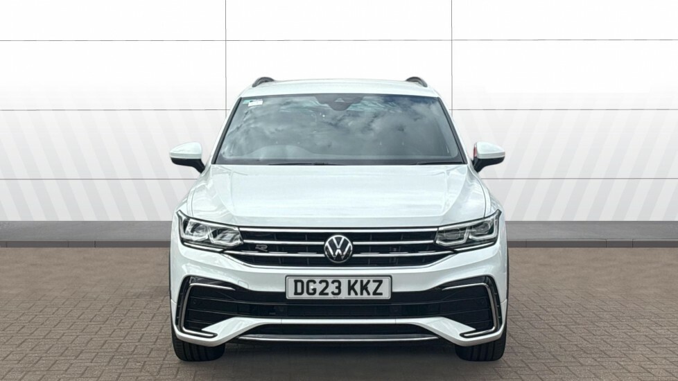 Volkswagen Tiguan R-line Edition DG23KKZ White #3