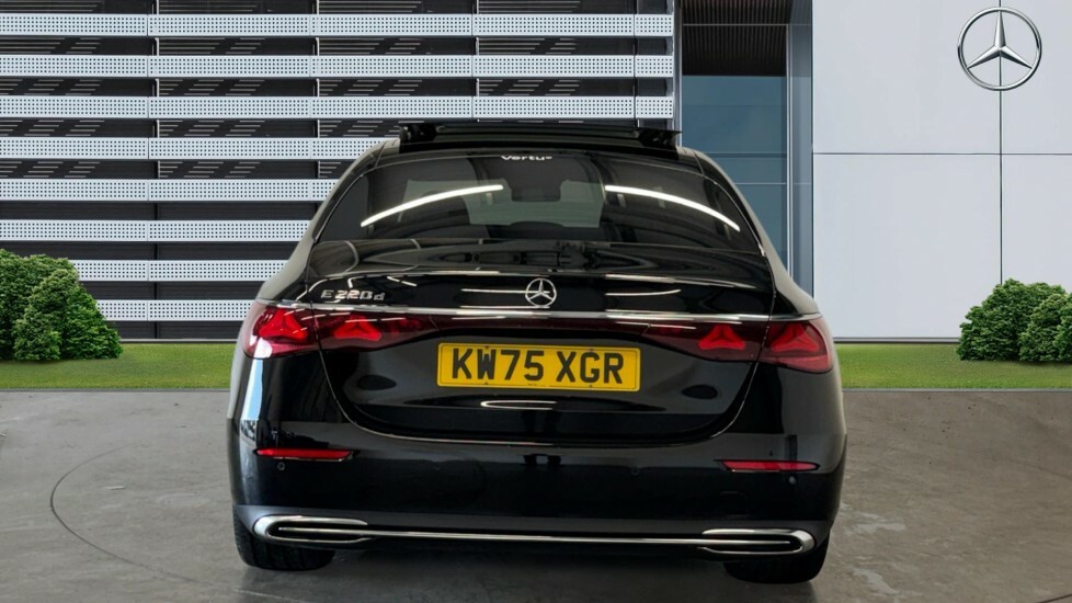 Mercedes-Benz E Class Exclusive Black #6
