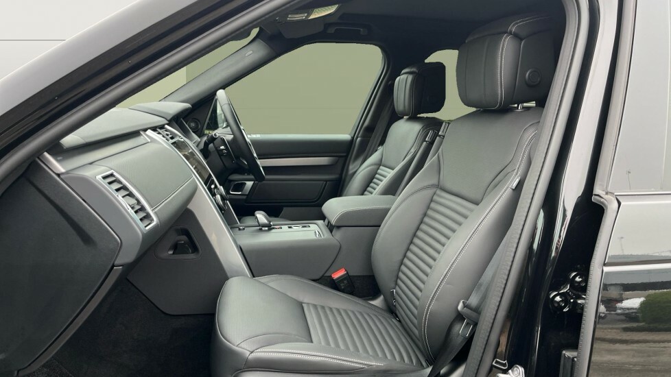 Land Rover Discovery Dynamic Hse Black #3