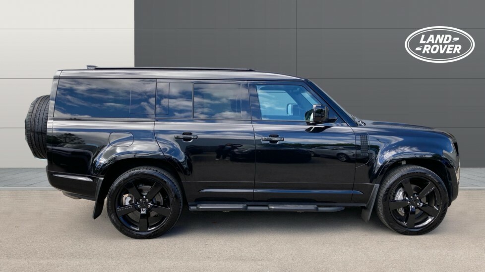 Land Rover Defender 130 X-dynamic Hse Black #5