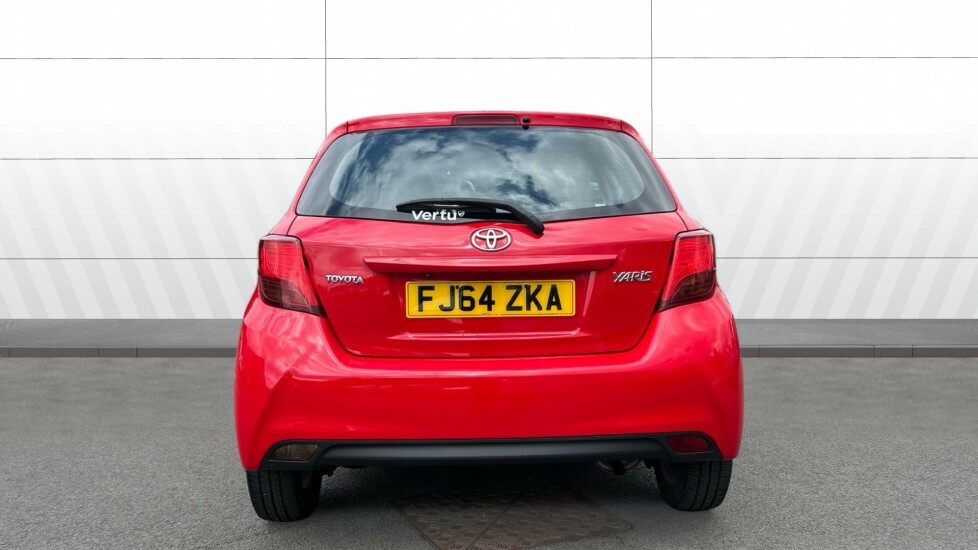 Toyota Yaris Icon Red #6
