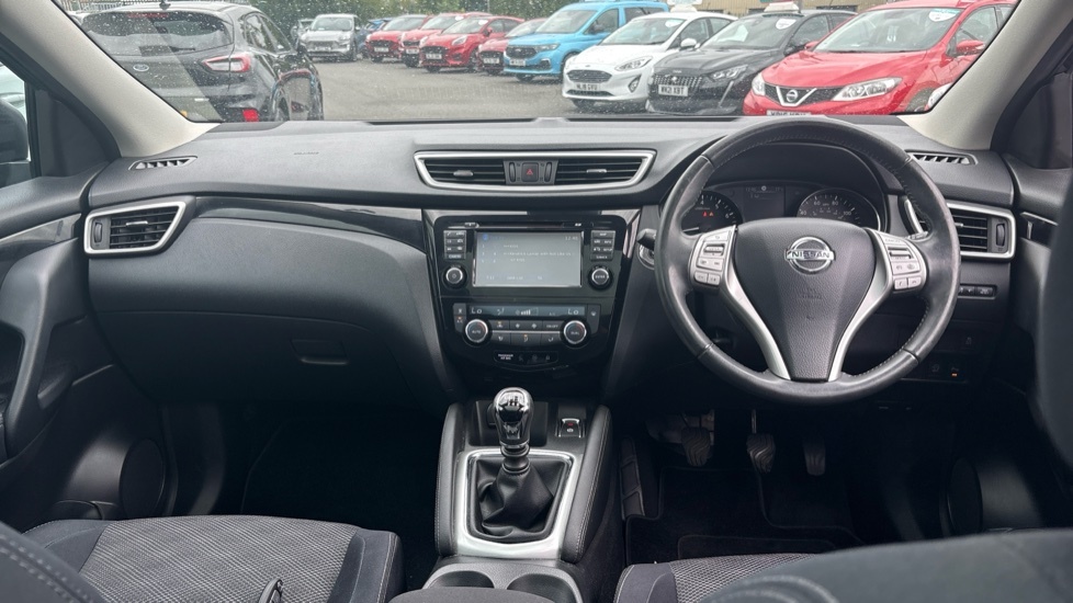 Nissan Qashqai 2014 1.5 Dci Tekna 108 Bhp Black #10