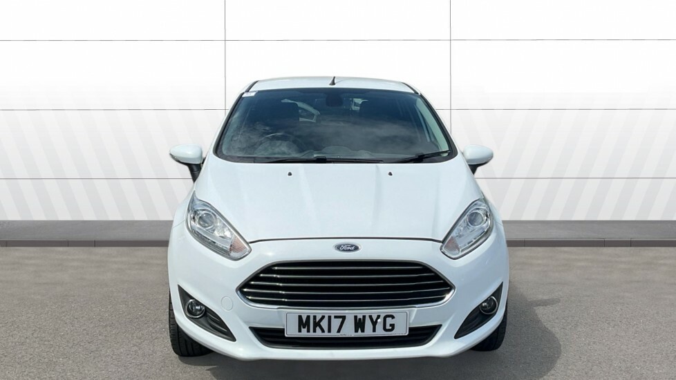 Ford Fiesta Titanium White #3