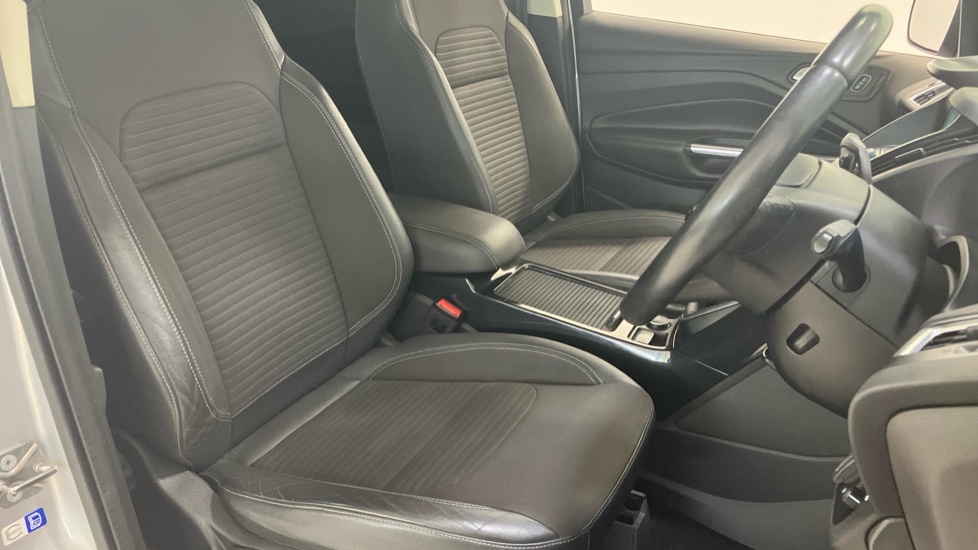 Ford Kuga 2.0 Tdci Titanium X Suv 2Wd Euro Black #35