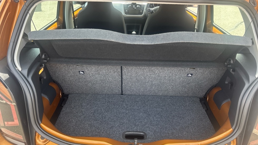 Volkswagen Up High Up Gold #4