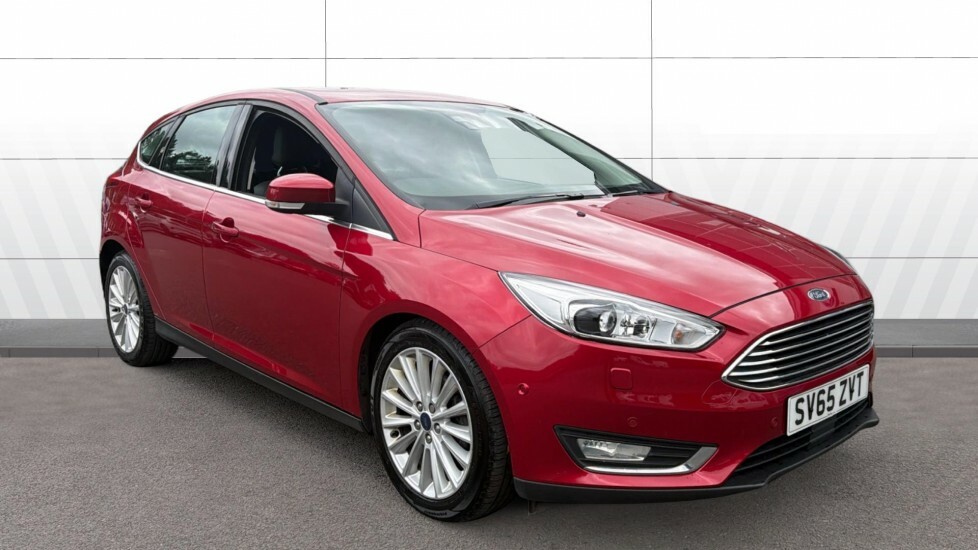 Ford Focus Titanium X SV65ZVT Red