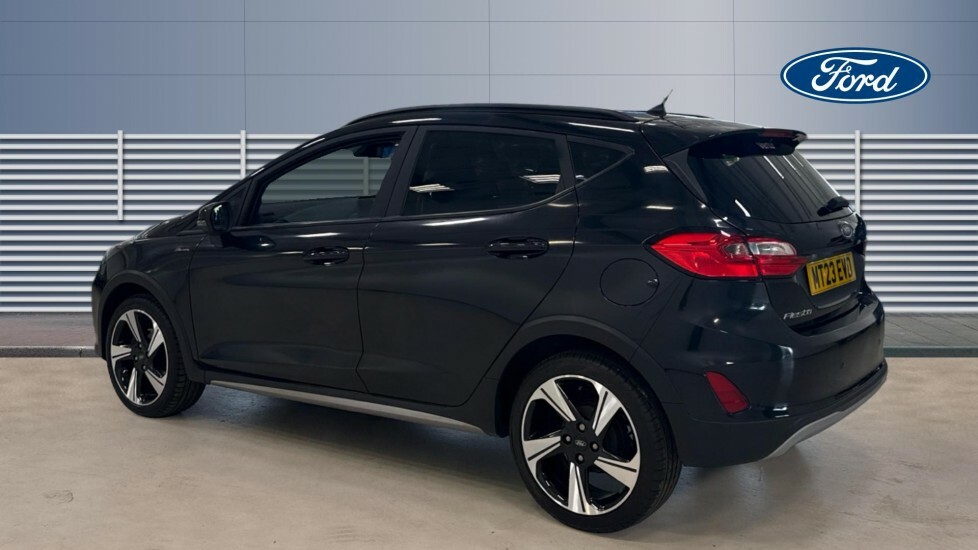 Ford Fiesta Active Black #2