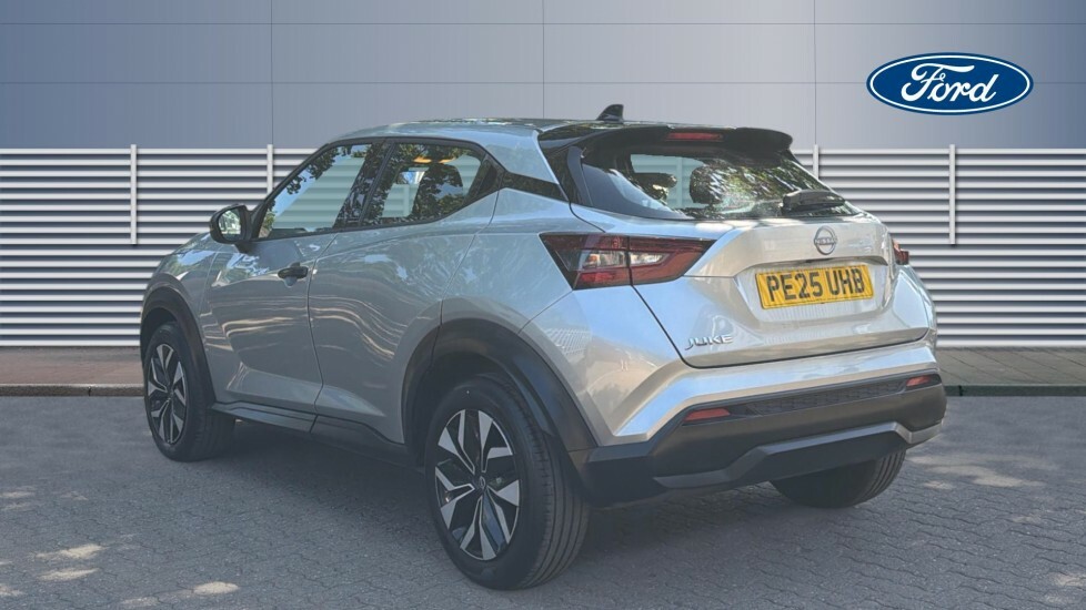 Nissan Juke Acenta Premium Silver #2