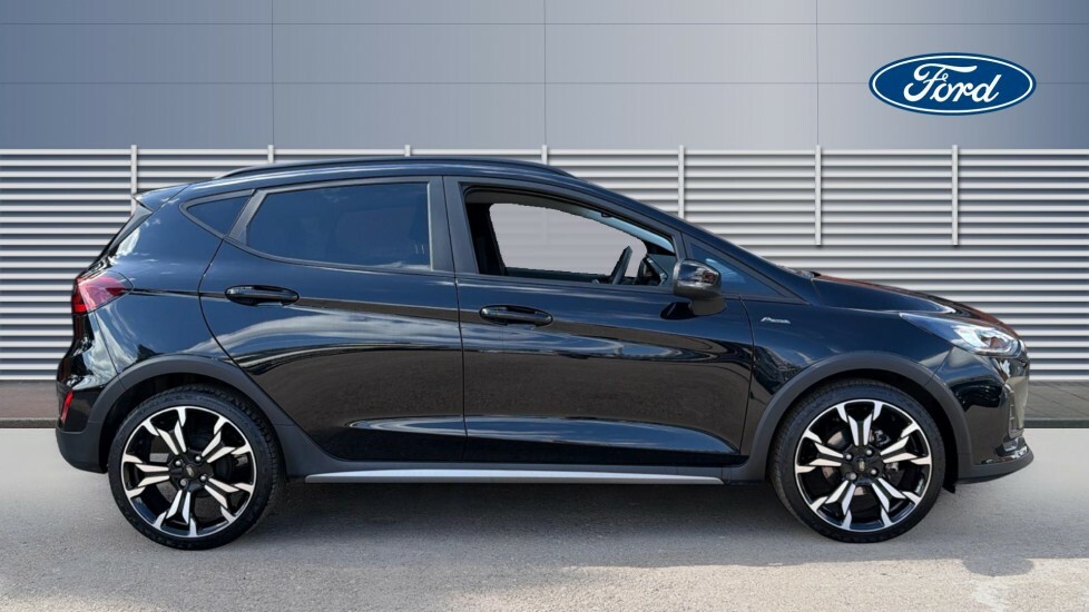Ford Fiesta Active X Black #5