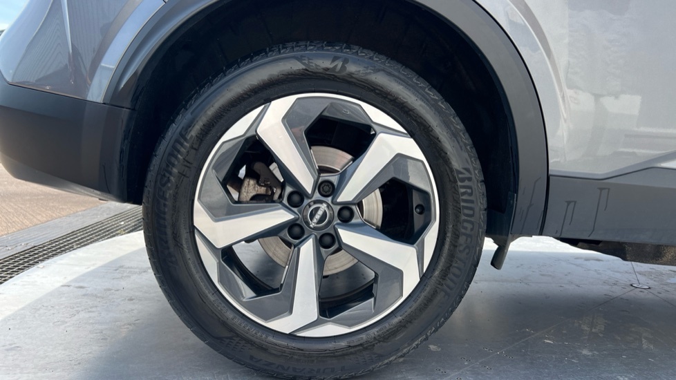 Nissan Qashqai 1.3 Dig-t Mh 158 N-connecta Xtronicfront R Grey #7