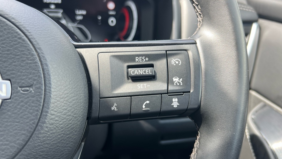 Nissan Qashqai 1.3 Dig-t Mh 158 N-connecta Xtronicfront R Grey #33
